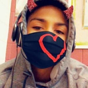 Meet your Posher, Niko